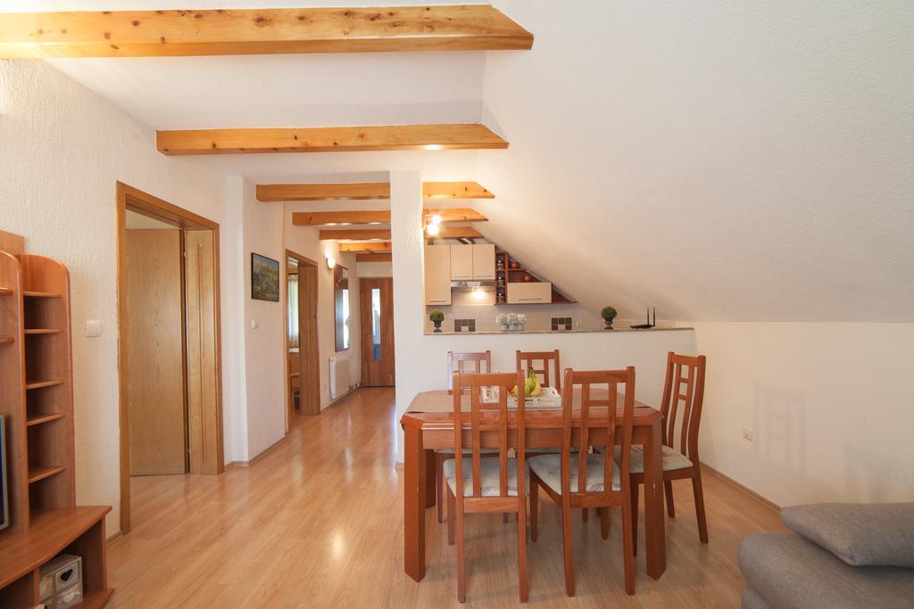 Apartmant & Room Bruna Dreznik Grad ภายนอก รูปภาพ